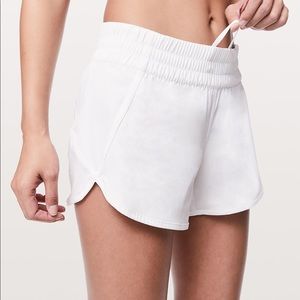 LULULEMON Athletica White Gait Keeper Shorts